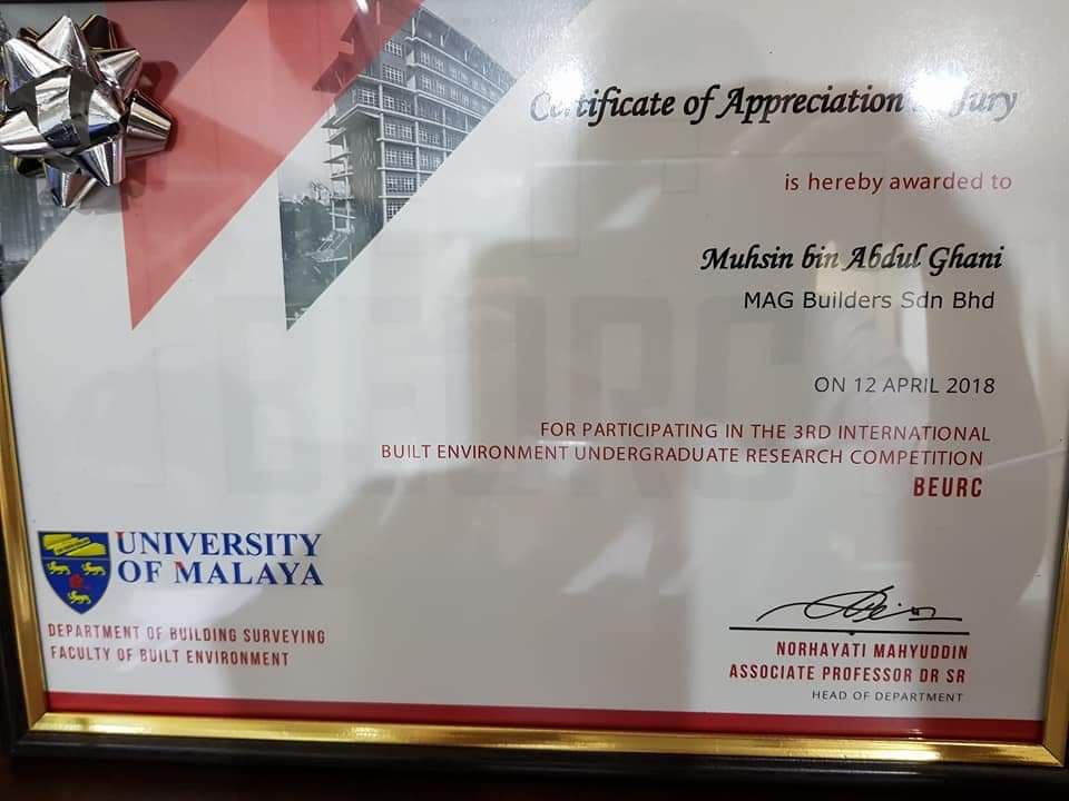 photo6215446976376450709