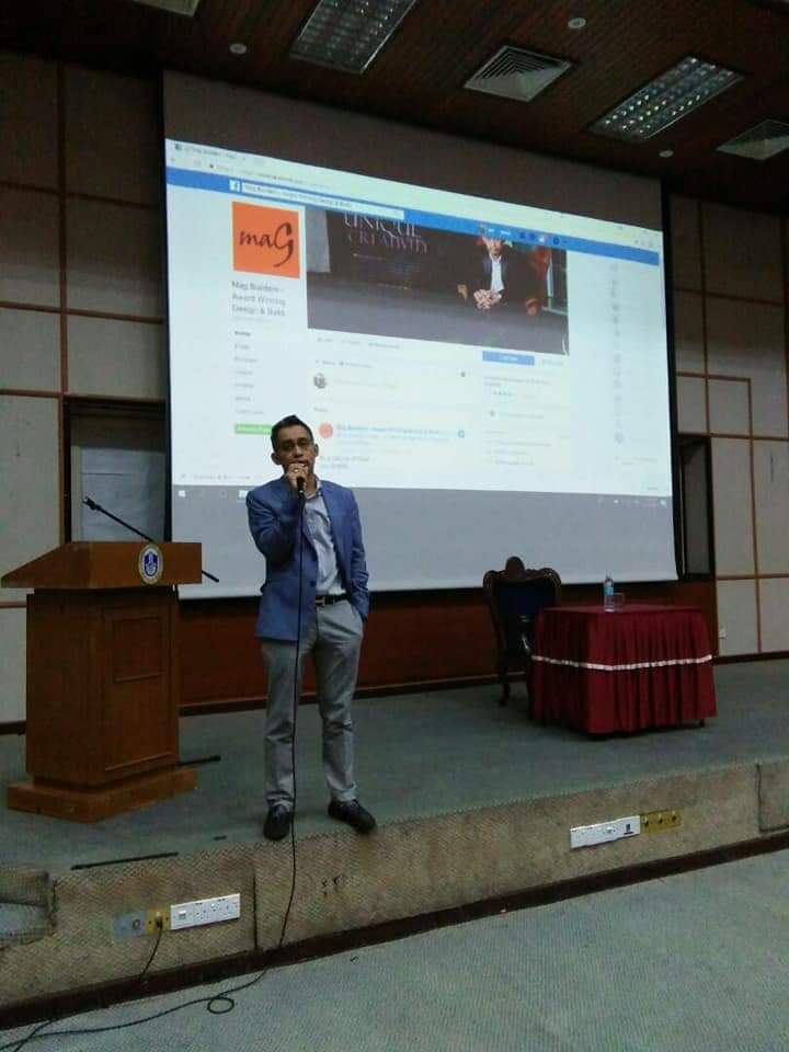 photo6215446976376450718