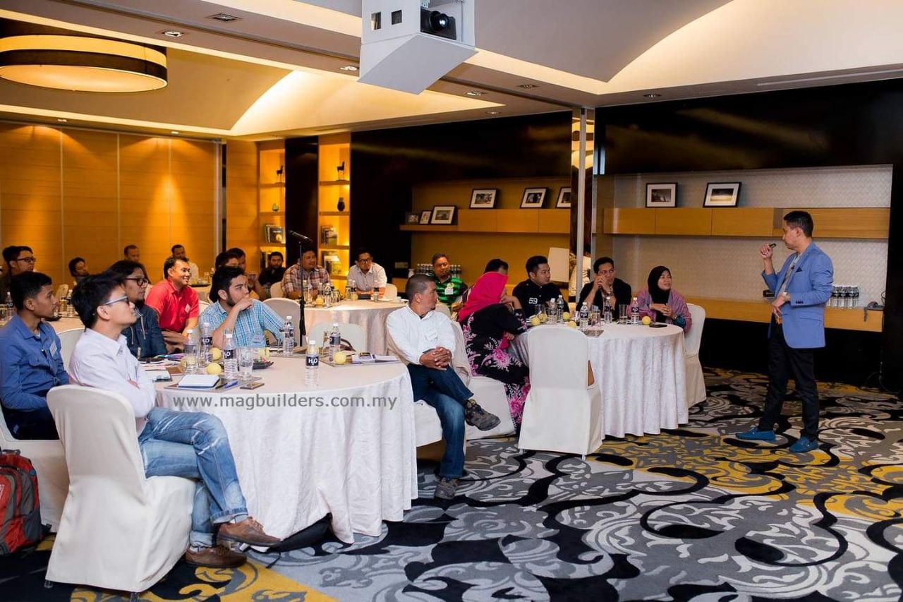 aphoto6215446976376450675