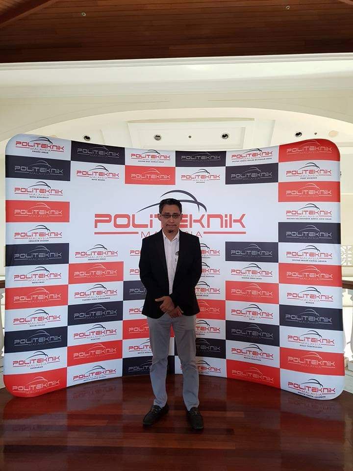 photo6215446976376450733