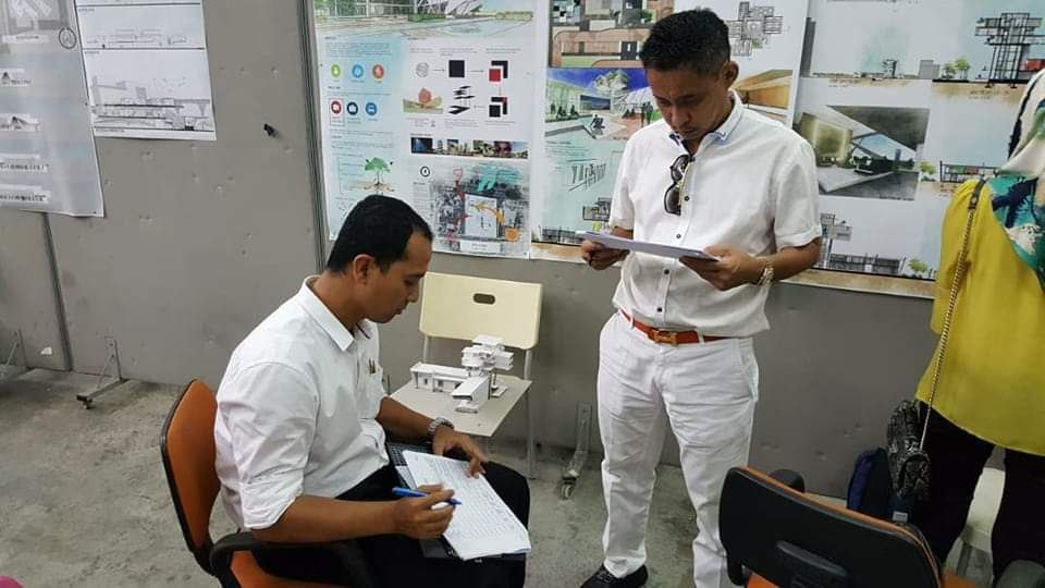 photo6215446976376450746